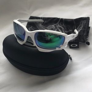 Oakley sunglasses